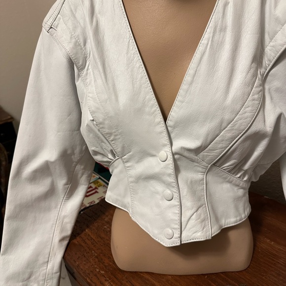 Vintage 1980’s Chia White Leather Jacket in a size M - Picture 2 of 13